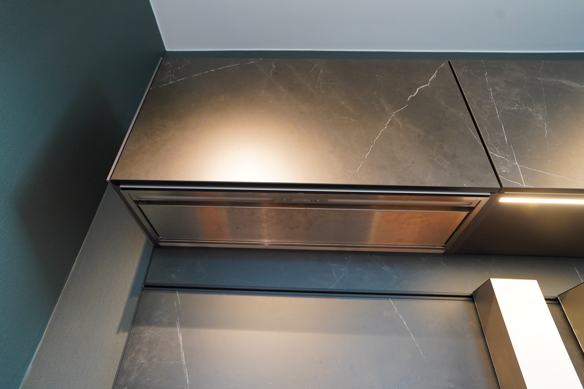 Next125 Design Küchenzeile Marmor Nero Nachbildung – Bild 4