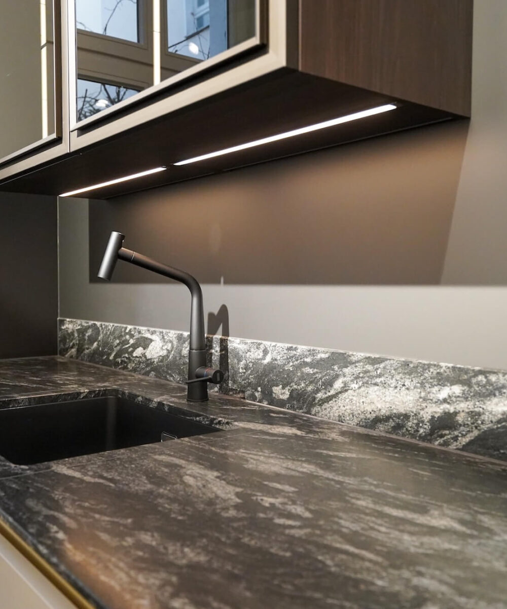 Ballerina moderne Küchenzeile mit Strasser Arbeitsplatte