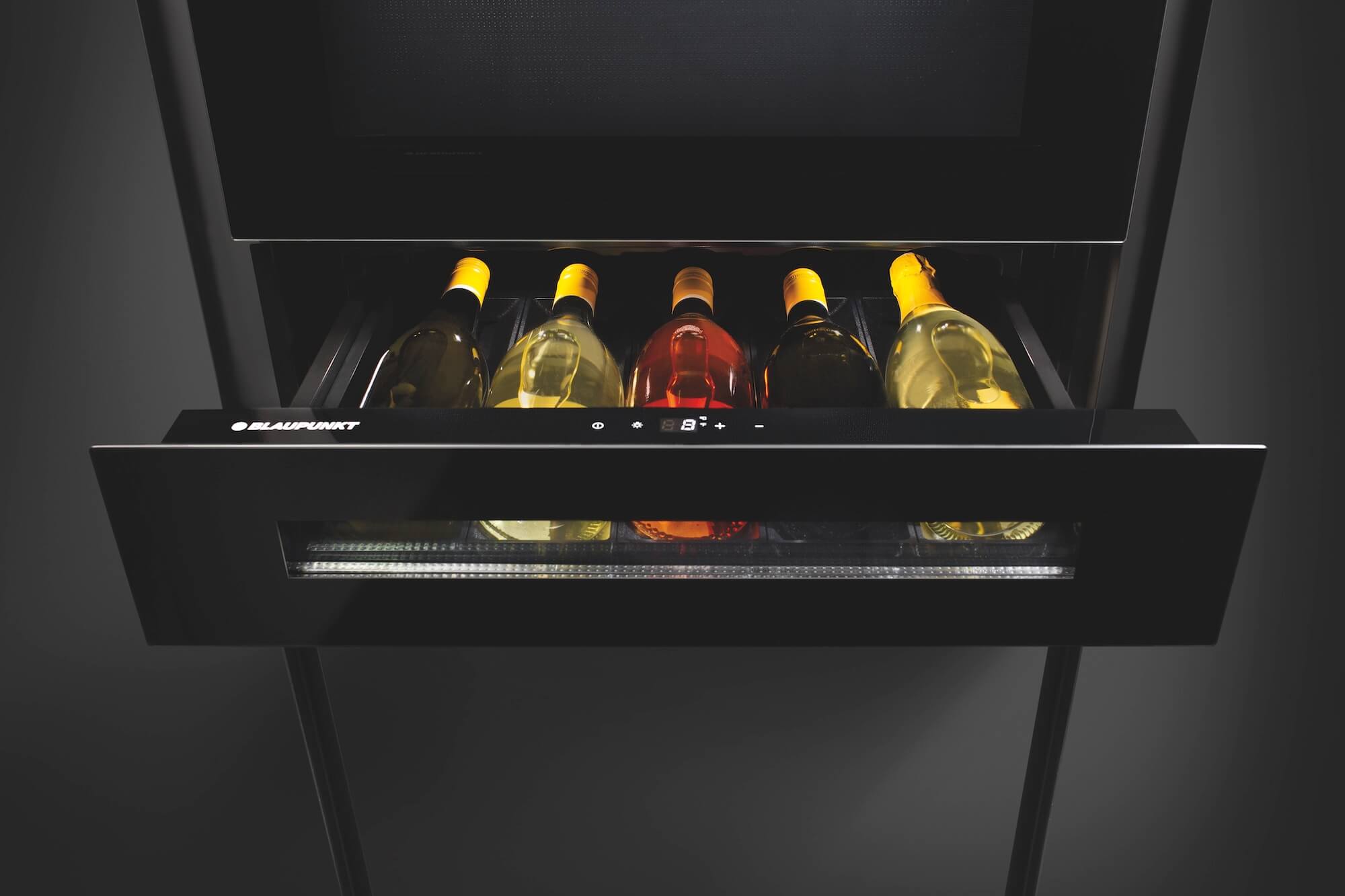 Blaupunkt-Weinschublade