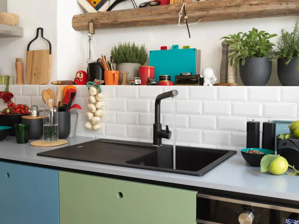 Franke Spüle Unterbau und Armatur Granit