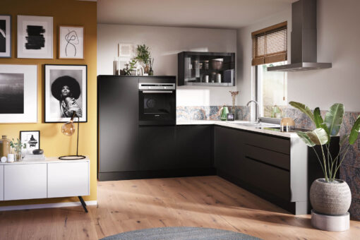 Häcker Design L-Küche schwarz