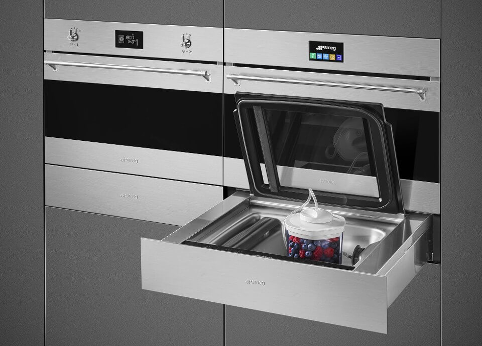 Smeg Backofen mit Vakuumierschublade