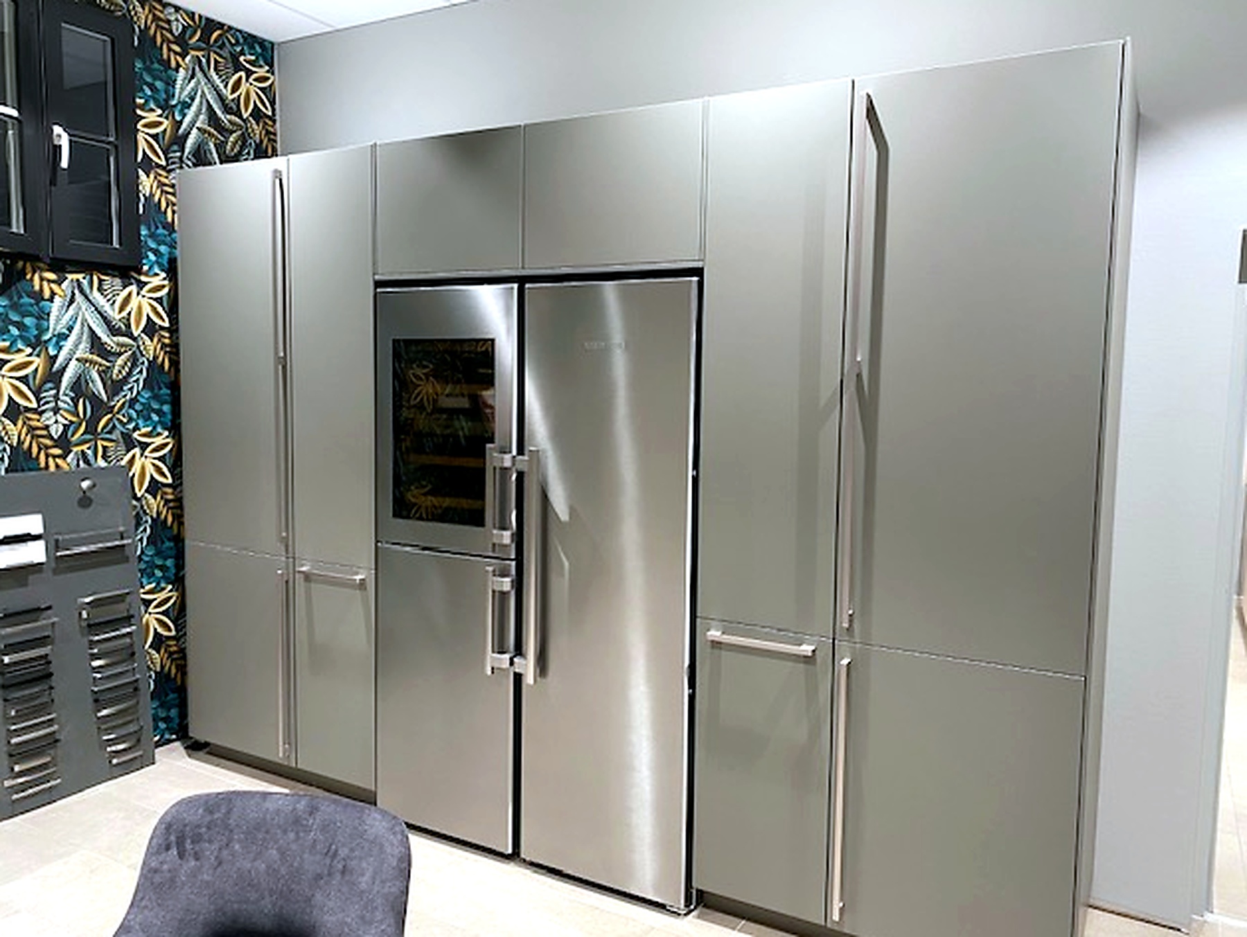 Nobilia Easytouch großer Küchenschrank